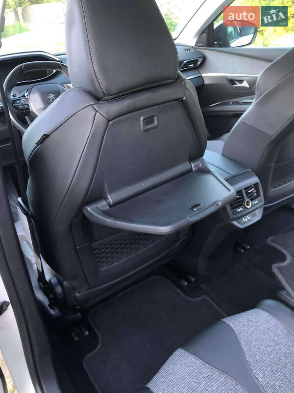 Позашляховик / Кросовер Peugeot 5008 2019 в Львові