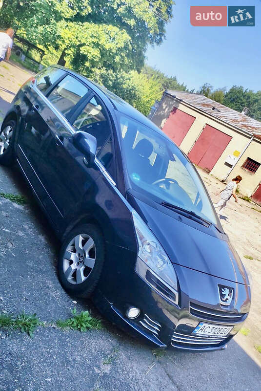 Минивэн Peugeot 5008 2013 в Луцке фото 9 Минивэн Peugeot 5008 2013 в Луцке