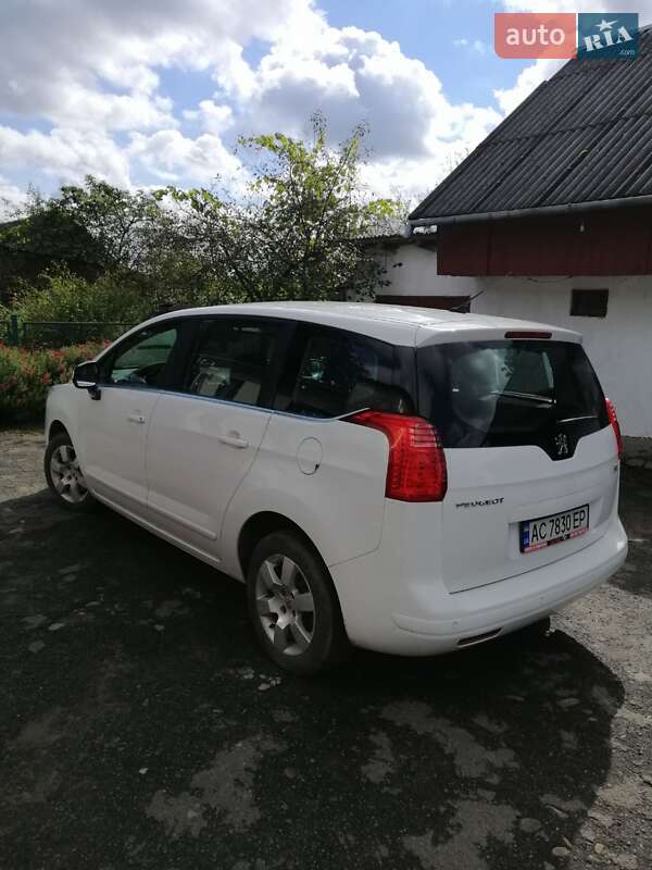 Мінівен Peugeot 5008 2012 в Львові