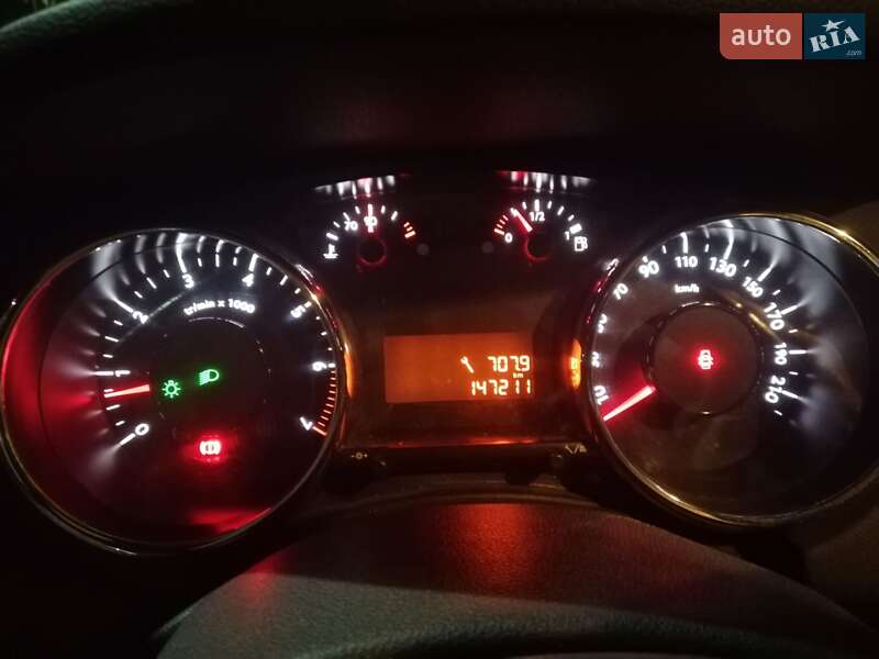 Мінівен Peugeot 5008 2012 в Львові