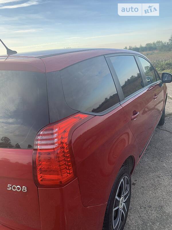 Мікровен Peugeot 5008 2011 в Калуші