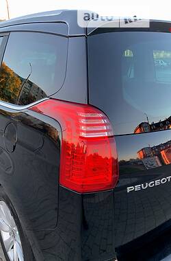 Мінівен Peugeot 5008 2013 в Трускавці