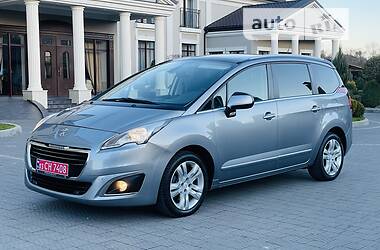 Минивэн Peugeot 5008 2016 в 