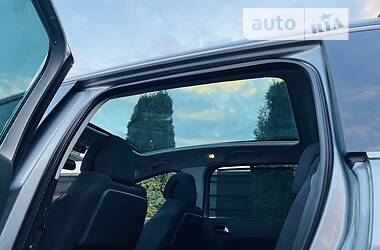 Минивэн Peugeot 5008 2016 в 