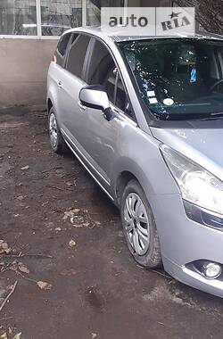 Універсал Peugeot 5008 2011 в 