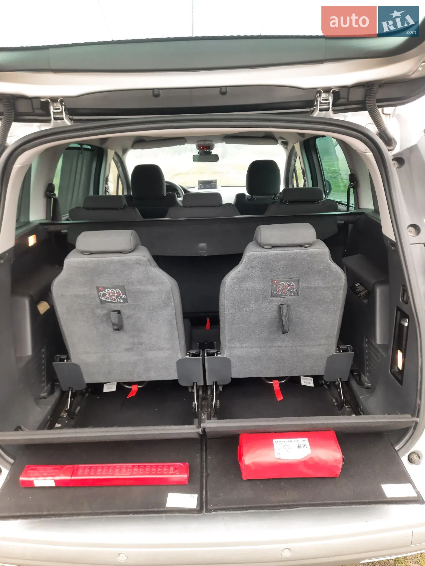 2011 Peugeot 5008 - мініатюра 16