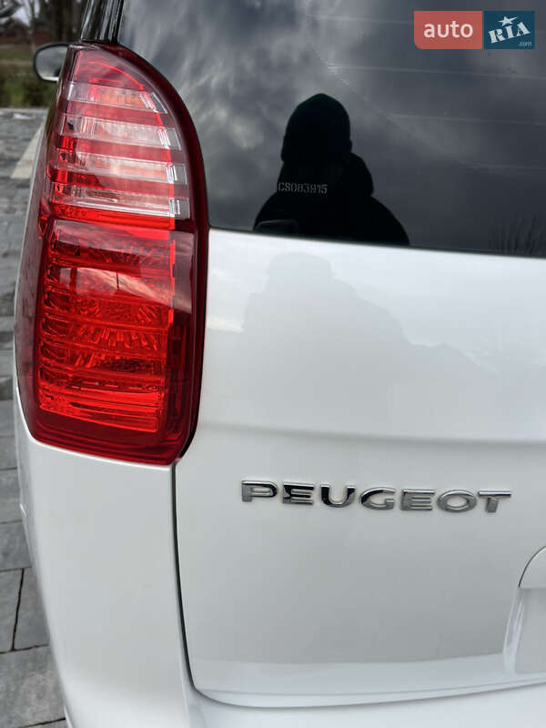 Минивэн Peugeot 5008 2012 в Тячеве