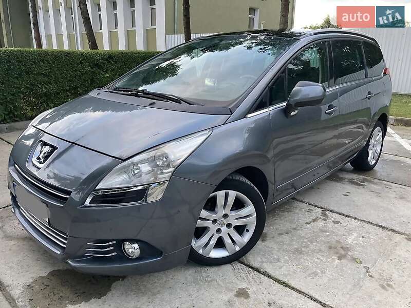 Peugeot 5008 2011