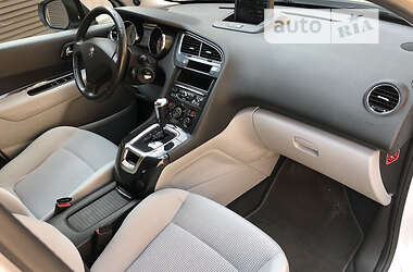 Мікровен Peugeot 5008 2013 в 