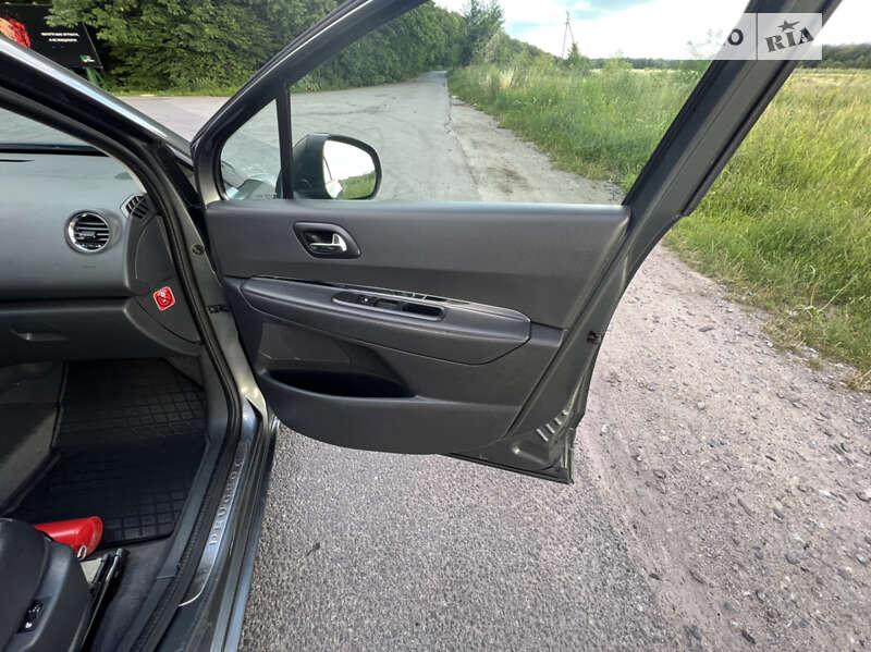 Мікровен Peugeot 5008 2013 в Вінниці