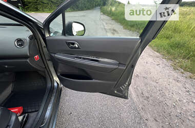 Микровэн Peugeot 5008 2013 в 