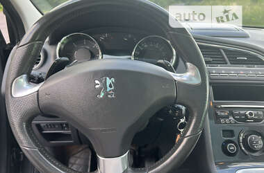 Микровэн Peugeot 5008 2013 в 
