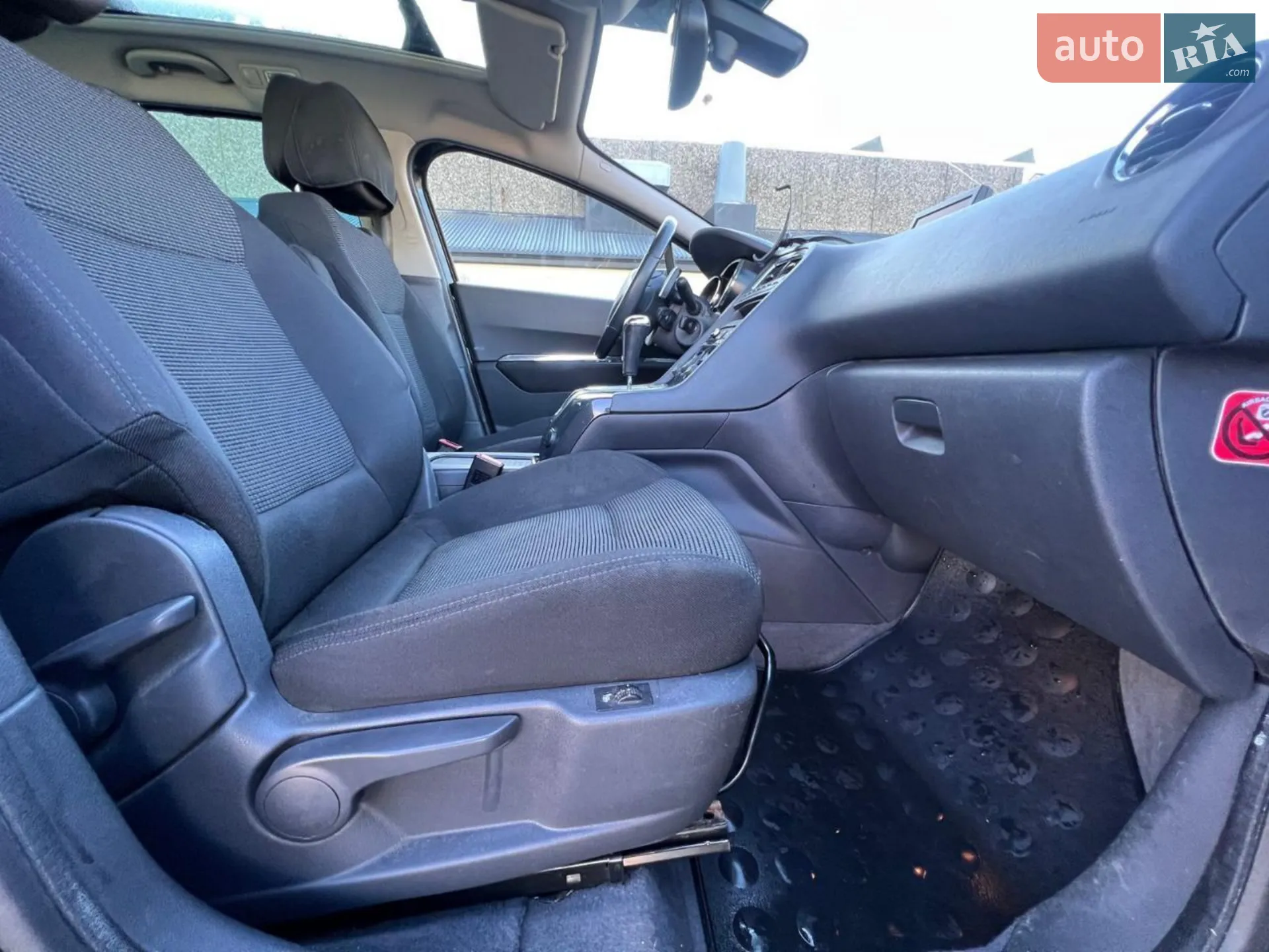 2011 Peugeot 5008 - мініатюра 12
