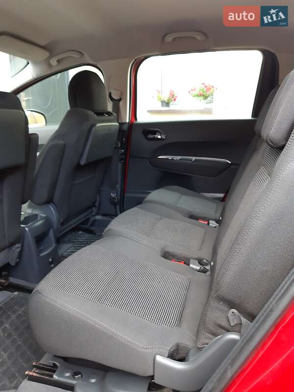 Мікровен Peugeot 5008 2010 в Теребовлі