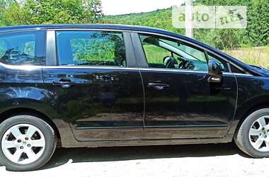 Микровэн Peugeot 5008 2010 в Киеве