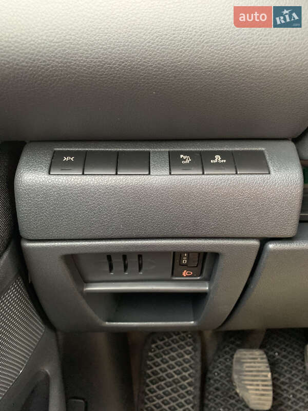 Микровэн Peugeot 5008 2011 в Старом Самборе