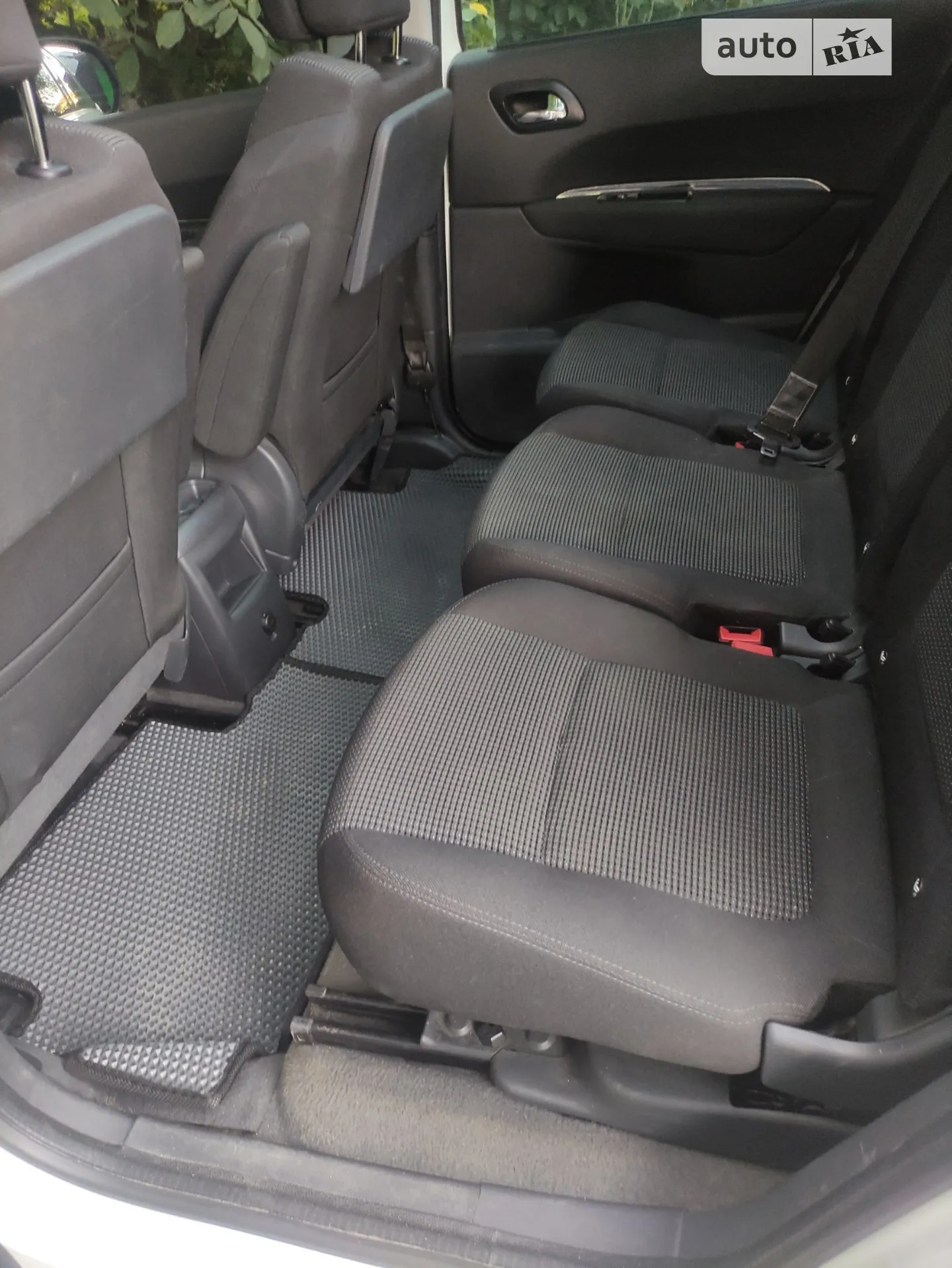 2012 Peugeot 5008 - мініатюра 12