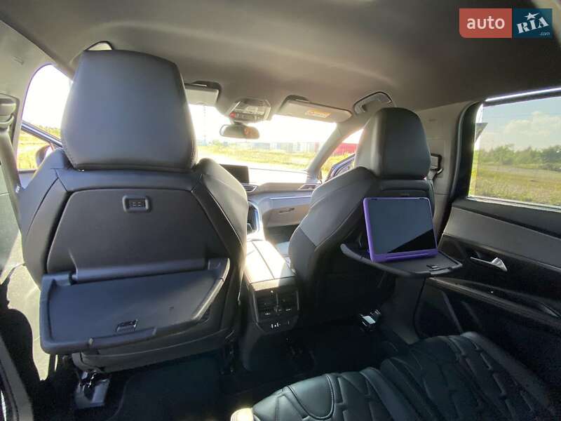 Позашляховик / Кросовер Peugeot 5008 2017 в Львові фото 10 Позашляховик / Кросовер Peugeot 5008 2017 в Львові