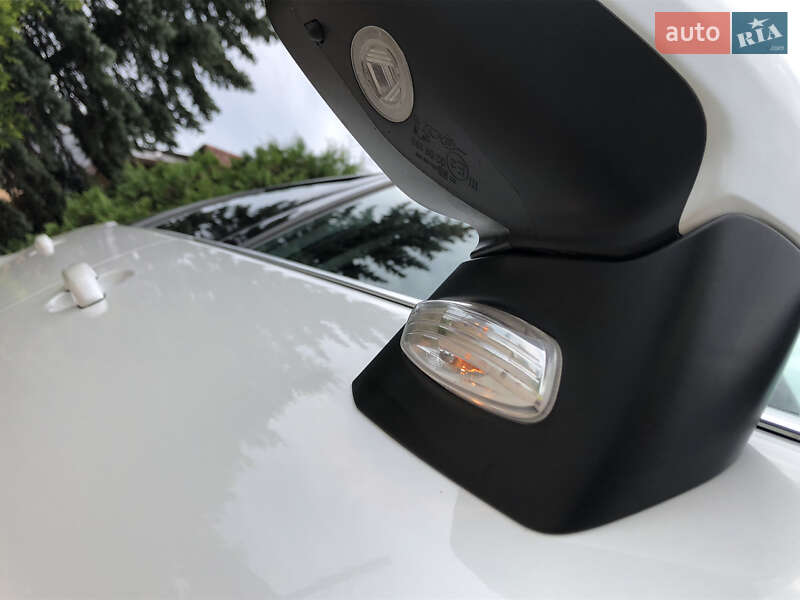 Мікровен Peugeot 5008 2010 в Дрогобичі