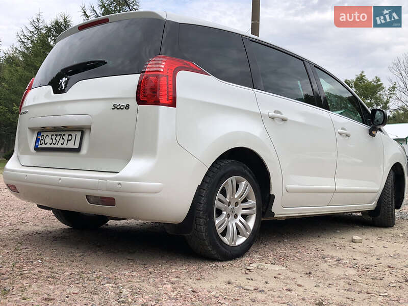 Мікровен Peugeot 5008 2010 в Дрогобичі
