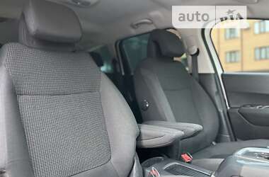 Мікровен Peugeot 5008 2015 в 