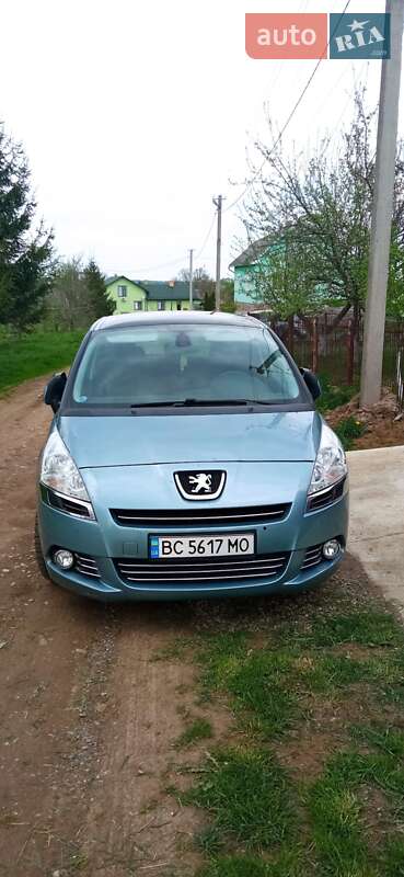 Мікровен Peugeot 5008 2009 в Стрию