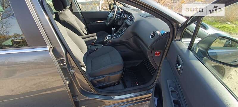 Мікровен Peugeot 5008 2012 в Дніпрі