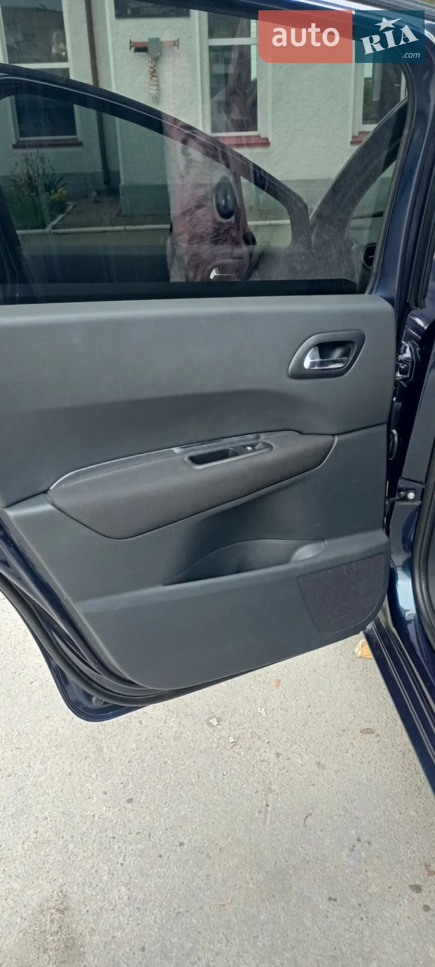 2011 Peugeot 5008 - мініатюра 6