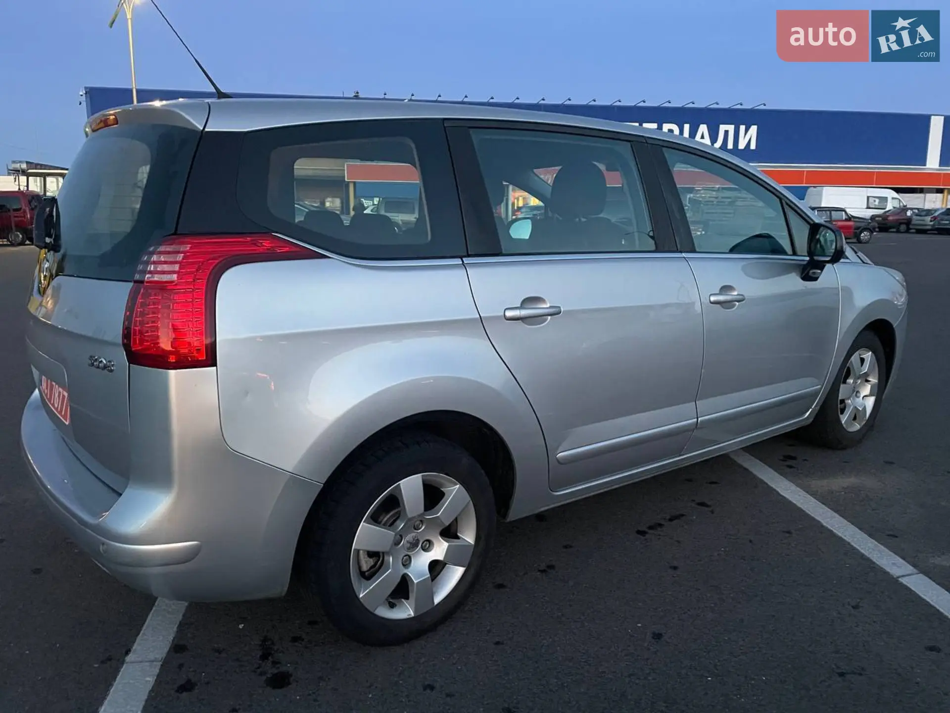 2010 Peugeot 5008 - мініатюра 3