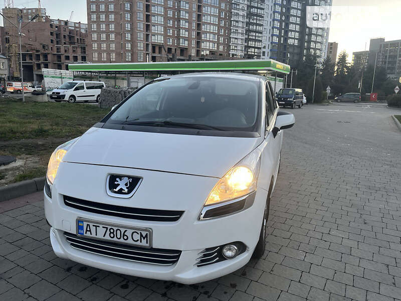 Мікровен Peugeot 5008 2013 в Івано-Франківську