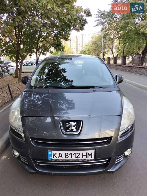 Peugeot 5008 2013