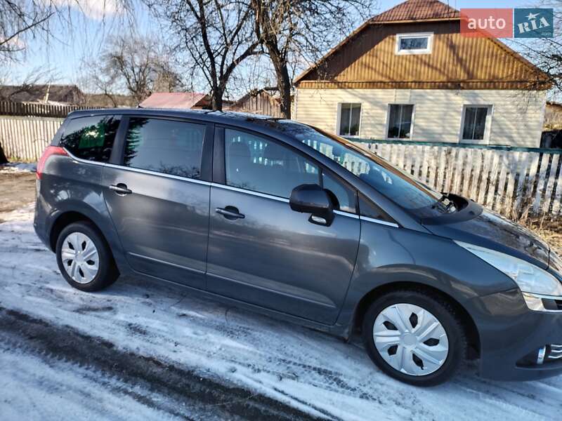 Микровэн Peugeot 5008 2009 в Житомире