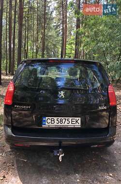 Микровэн Peugeot 5008 2013 в Коропе