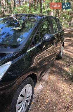 Микровэн Peugeot 5008 2013 в Коропе