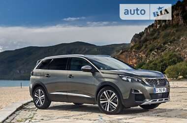 Внедорожник / Кроссовер Peugeot 5008 2017 в Ивано-Франковске