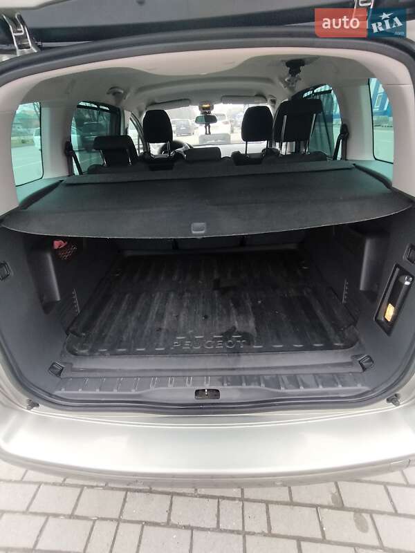 Мікровен Peugeot 5008 2010 в Коломиї