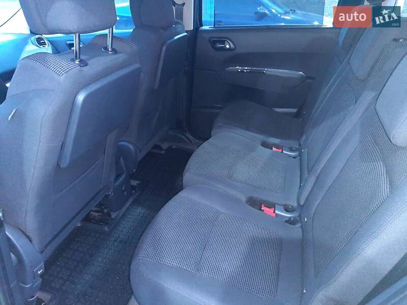 Мікровен Peugeot 5008 2013 в Дрогобичі