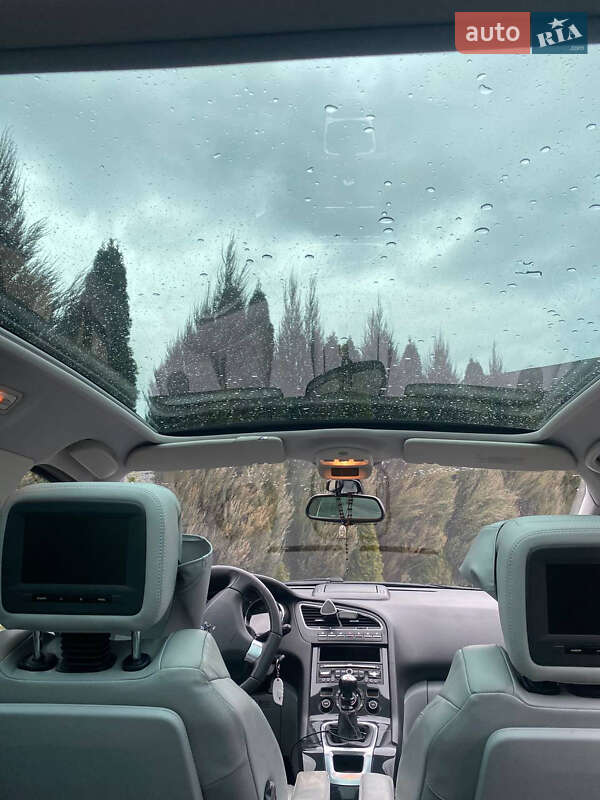 Мікровен Peugeot 5008 2010 в Самборі