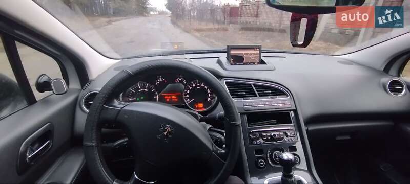 Мікровен Peugeot 5008 2009 в Сарнах