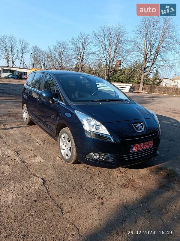Мікровен Peugeot 5008 2010 в Братському