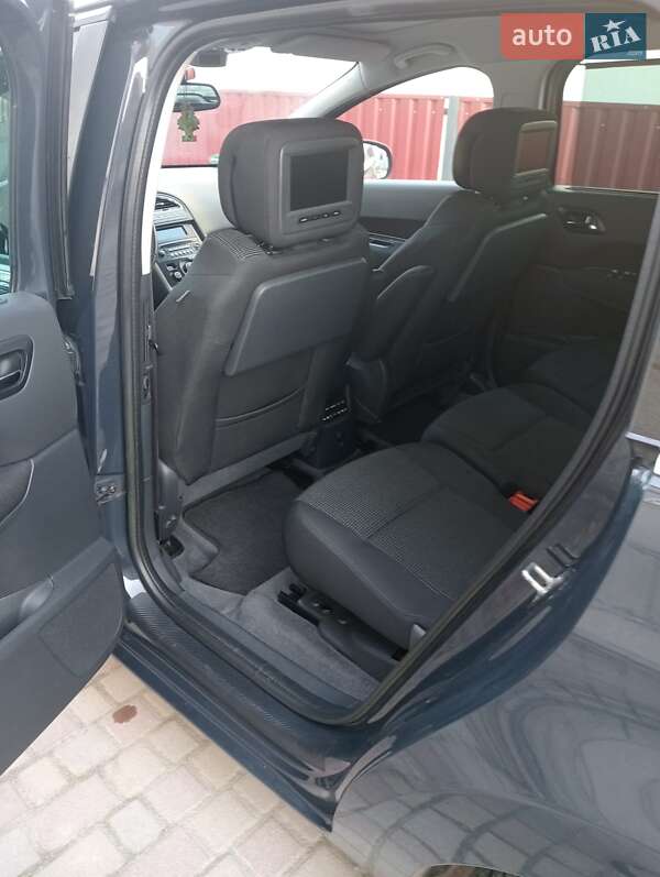 Мікровен Peugeot 5008 2011 в Рівному