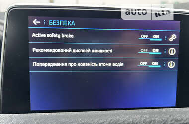 Позашляховик / Кросовер Peugeot 5008 2020 в Києві
