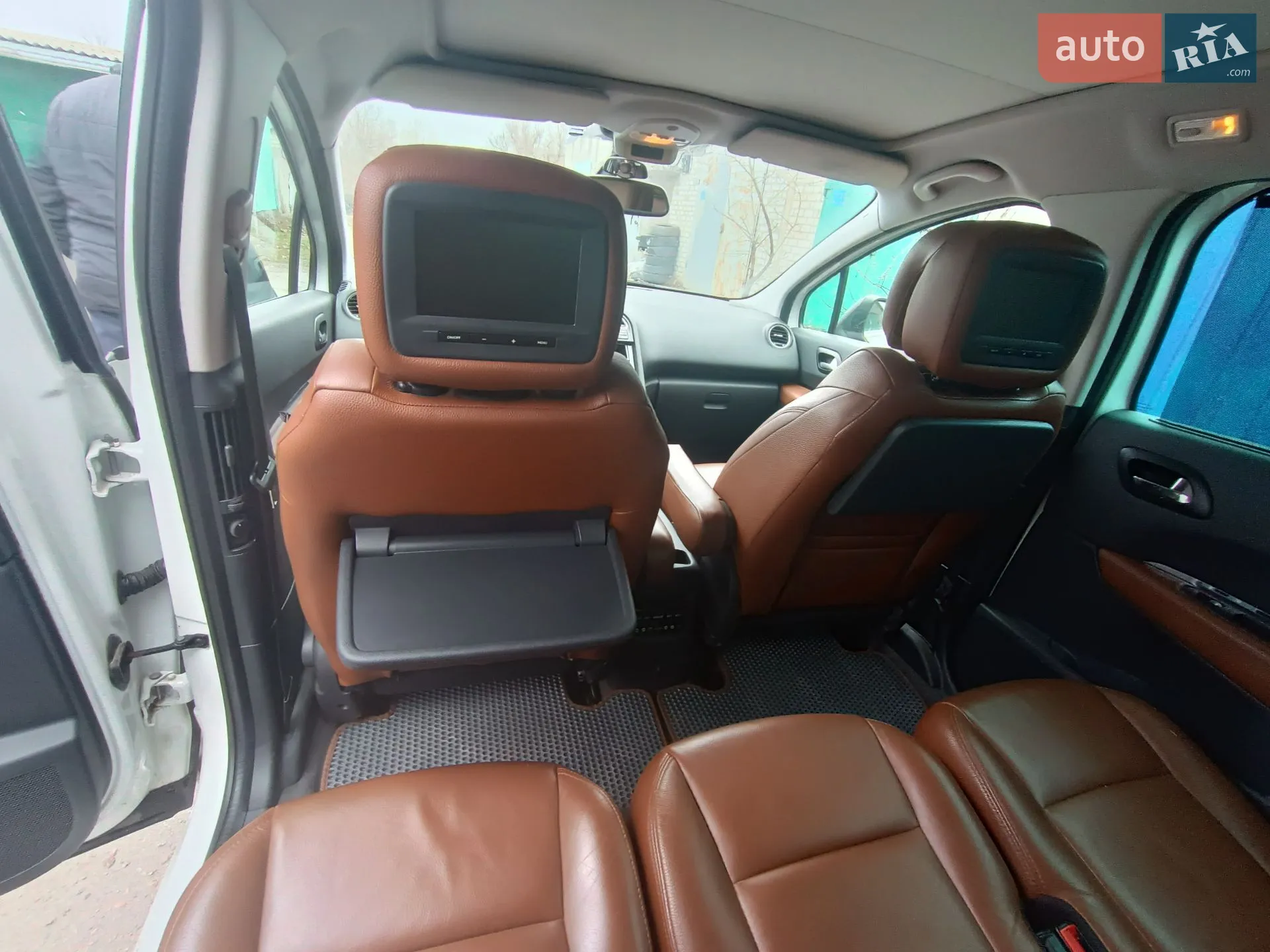2011 Peugeot 5008 - мініатюра 11