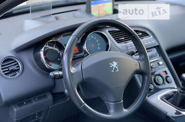 Мікровен Peugeot 5008 2014 в Стрию