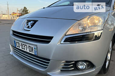 Микровэн Peugeot 5008 2012 в Львове