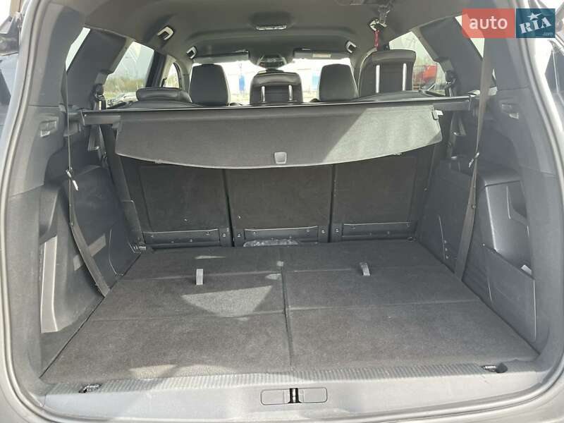 Позашляховик / Кросовер Peugeot 5008 2017 в Львові фото 33 Позашляховик / Кросовер Peugeot 5008 2017 в Львові