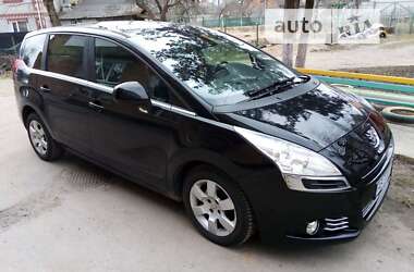 Микровэн Peugeot 5008 2012 в Калиновке