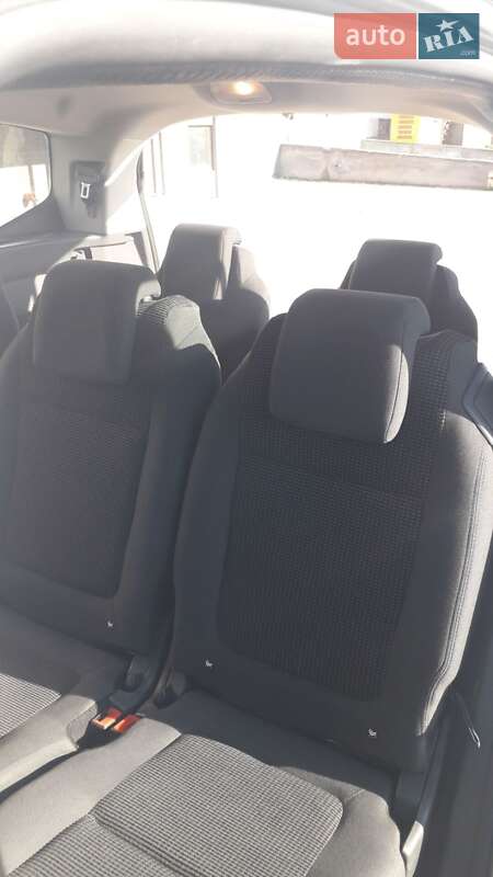 Мікровен Peugeot 5008 2013 в Гайсину