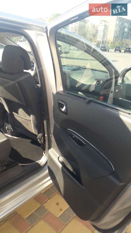 Мікровен Peugeot 5008 2013 в Гайсину