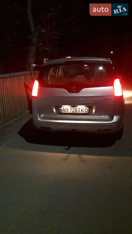 Мікровен Peugeot 5008 2013 в Гайсину